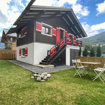 Chalet Charming With Garden In